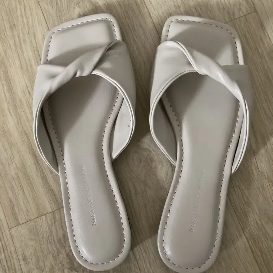 리브아워 신발 twist slipper ivory 아이보리 235