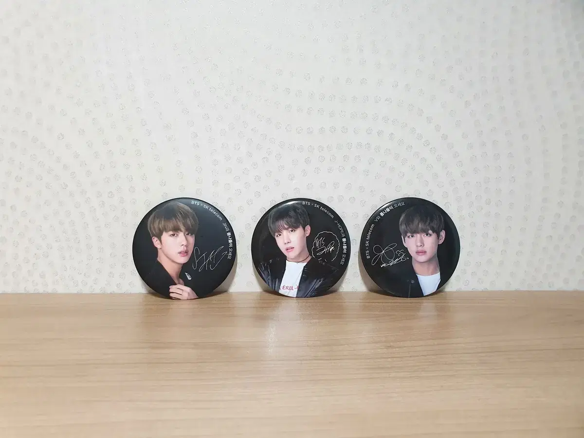 [BTS] T-World Badge