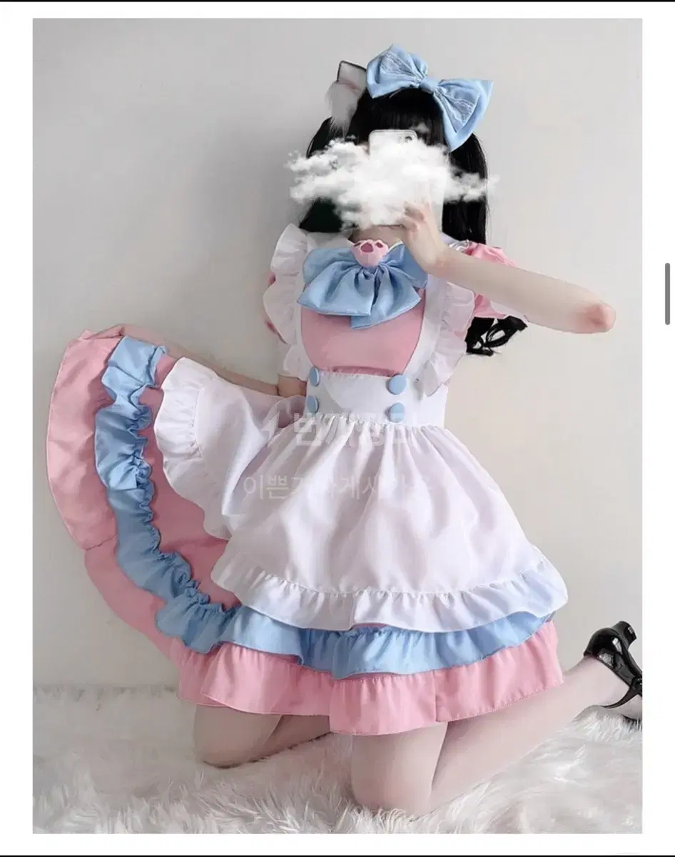 Graduation photo outfit sell maid's outfit Alice in Wonderland