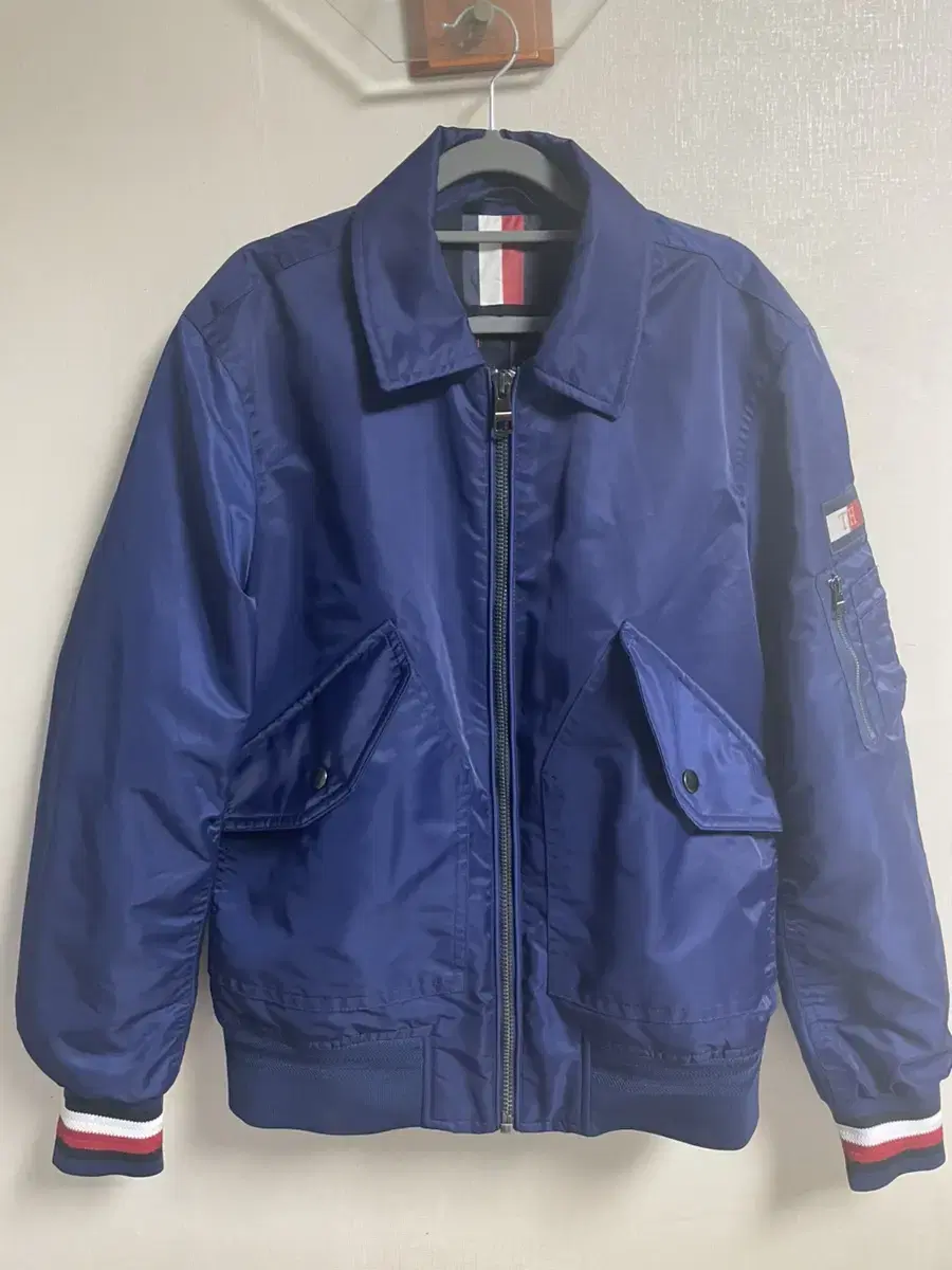 tommy hilfiger windbreaker bomber jacket sells