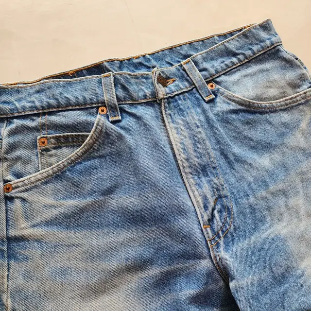 90s Levis 505 orange tab