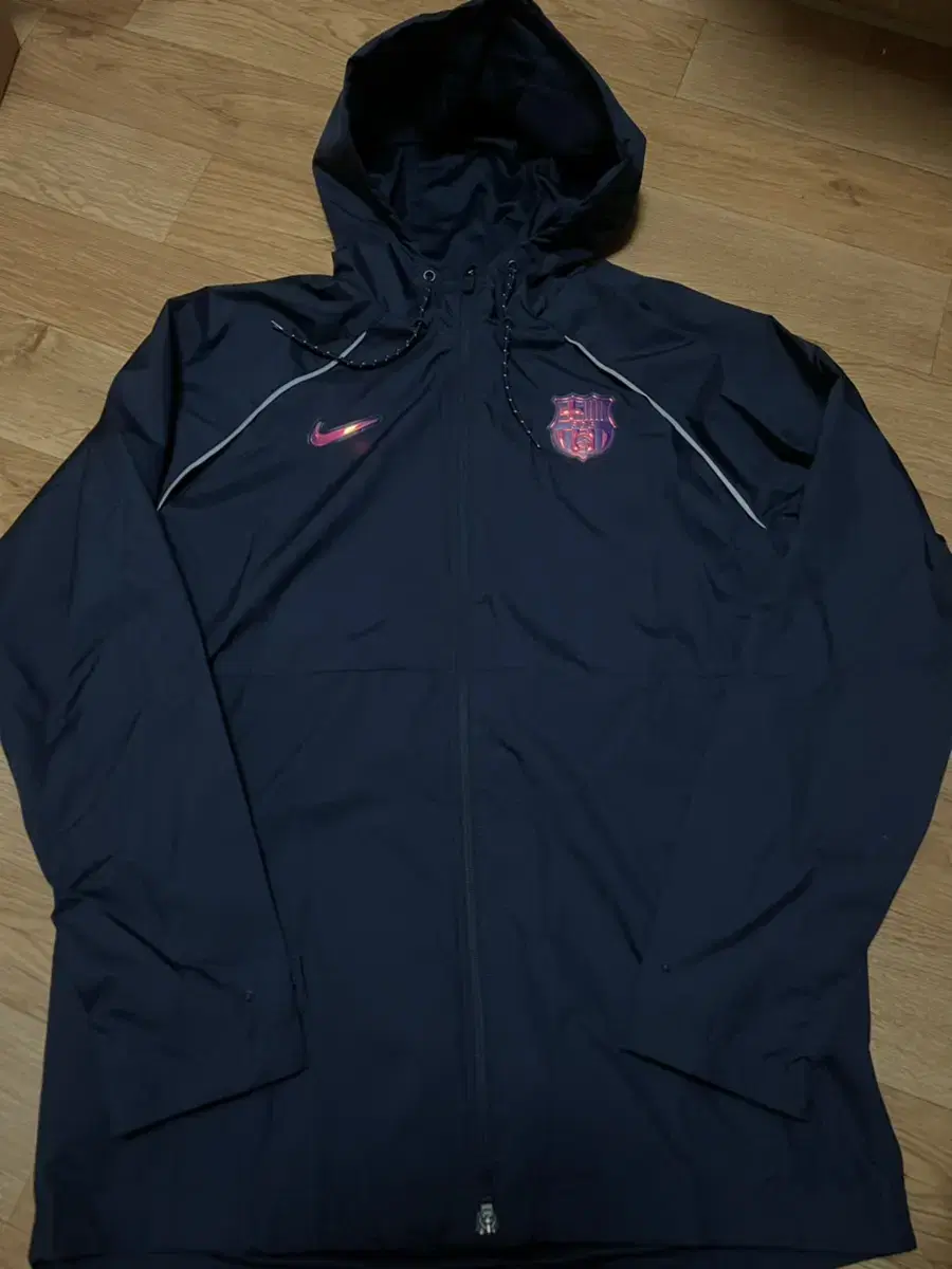 FC Barcelona Windbreaker Rain Jacket Size L (105) New