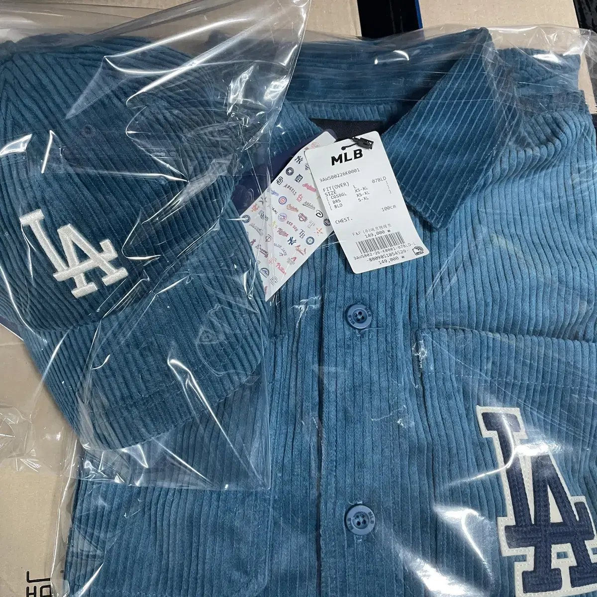 [새상품] MLB 엠엘비 베이직 미디움로고 코듀로이 셔츠 오버핏 남방