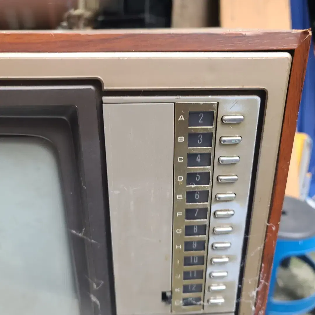 최초 금성사 칼라TV cnr-6022d 1982년