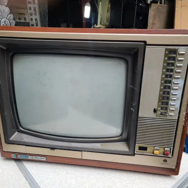 최초 금성사 칼라TV cnr-6022d 1982년