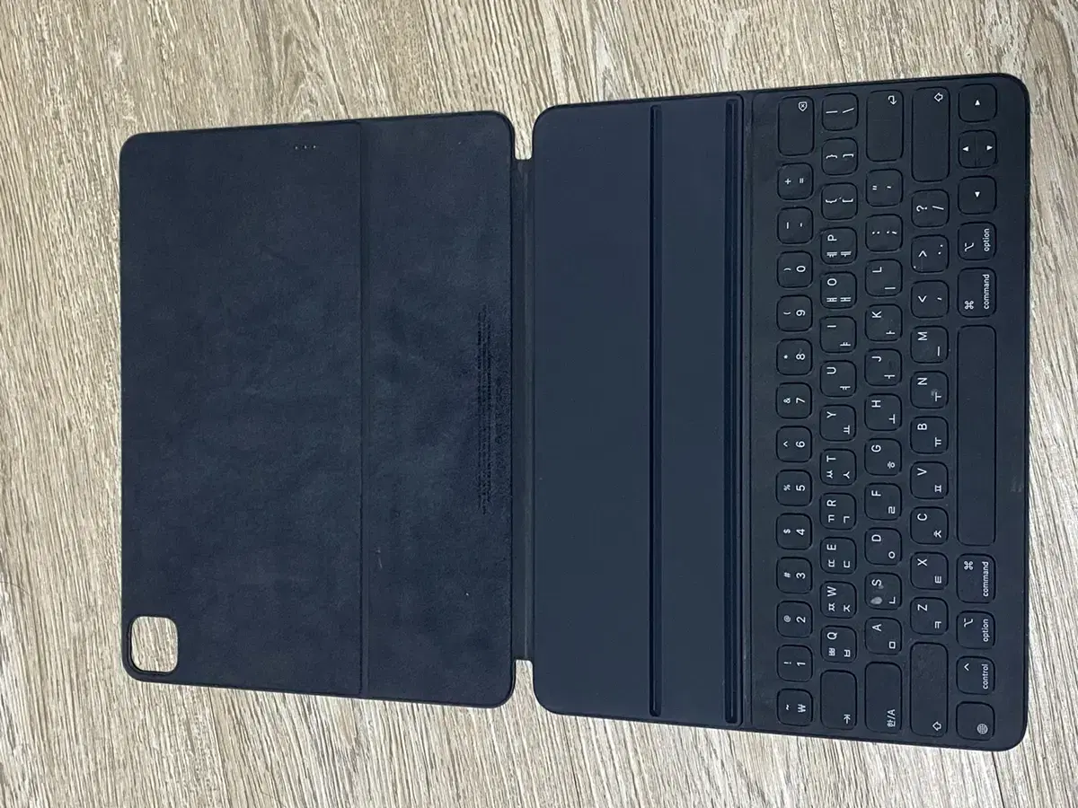 12.9-inch Smart Folio Keyboard for iPad Pro