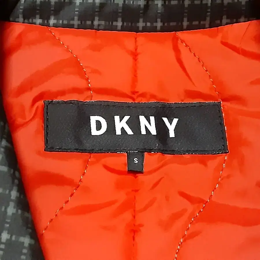 DKNY 경량 패딩 남성S(95)