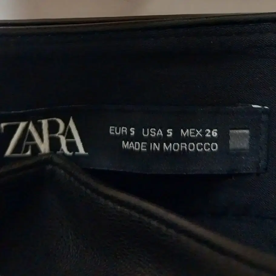 27)ZARA 자라스커트 A라인 벨트 에코가죽스커트