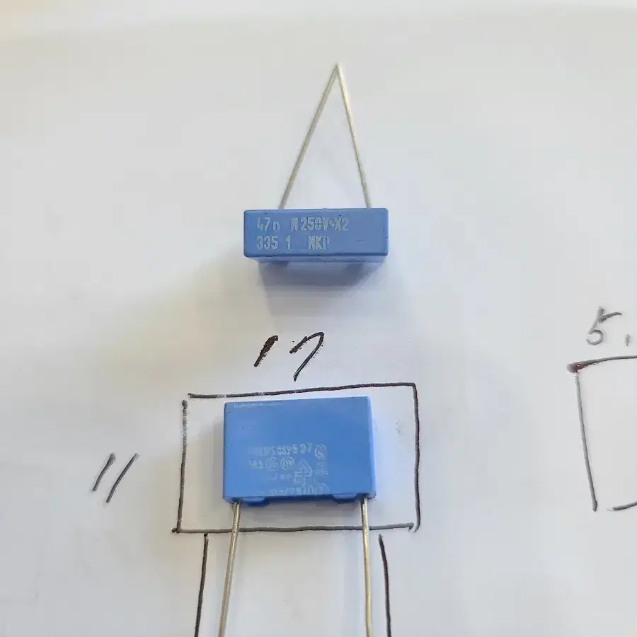 콘덴서47nF 250V  커패시터  박스콘덴서   473