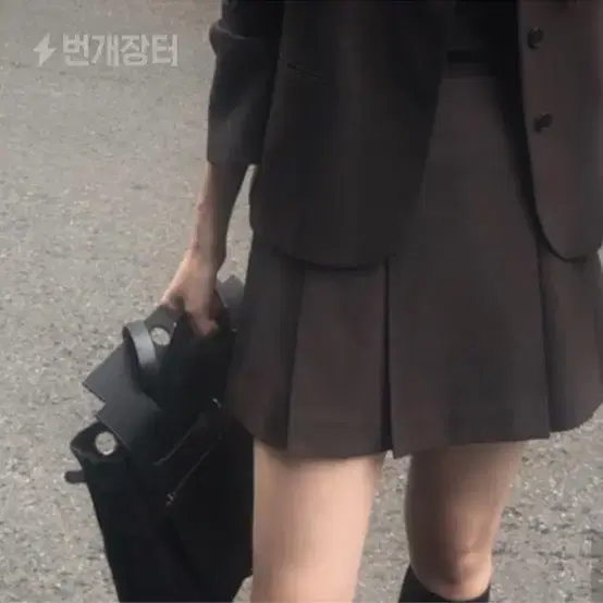 구해요 ) 아카이브제이투유 마튼밀스 스커트