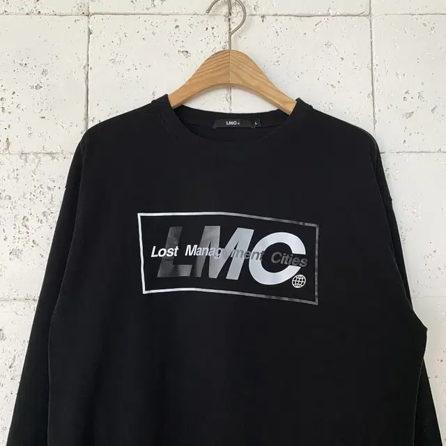 L LMC 긴팔티