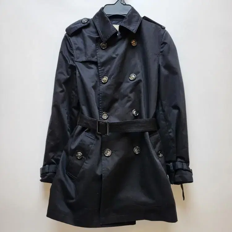 ConditionExcellent Burberry 10 year old 140 shared bom gaeul trench coatC-jacket-038