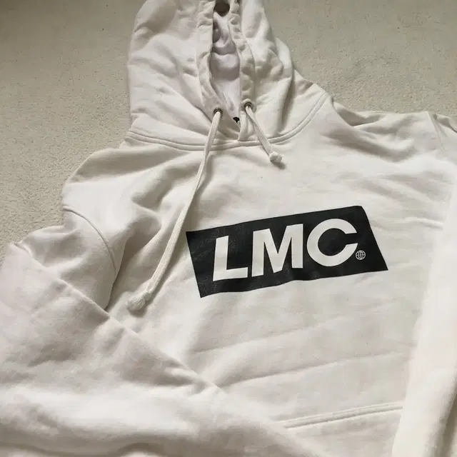 LMC 후드티L