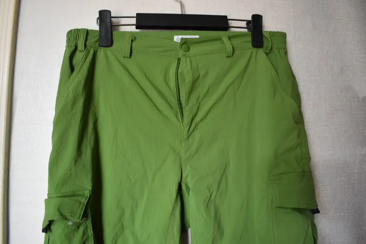 [33] Columbia Men's 7-Piece Pants