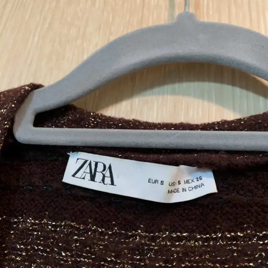 ZARA 크롭 가디건 (S사이즈)