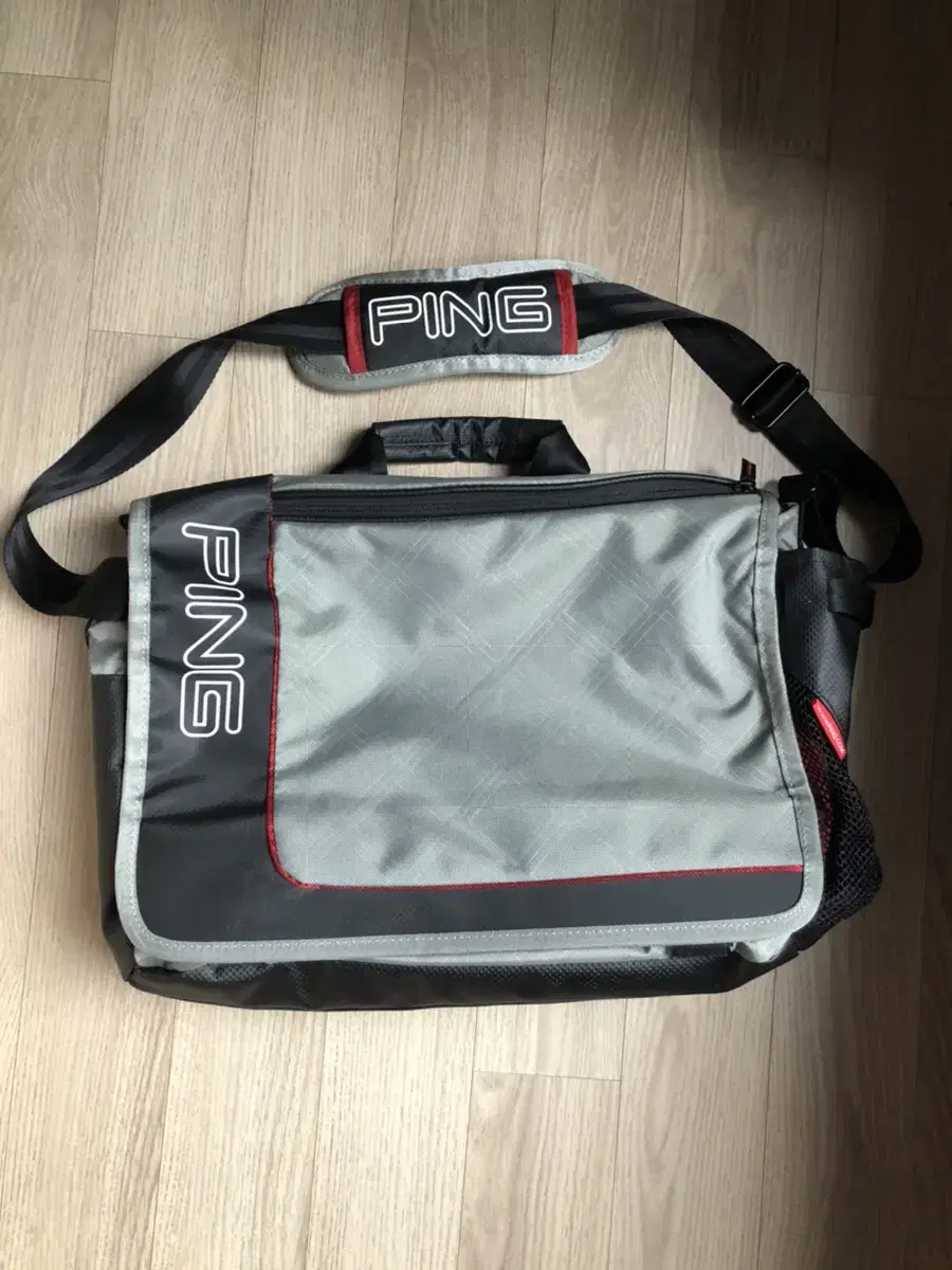 Ping Messenger Bag