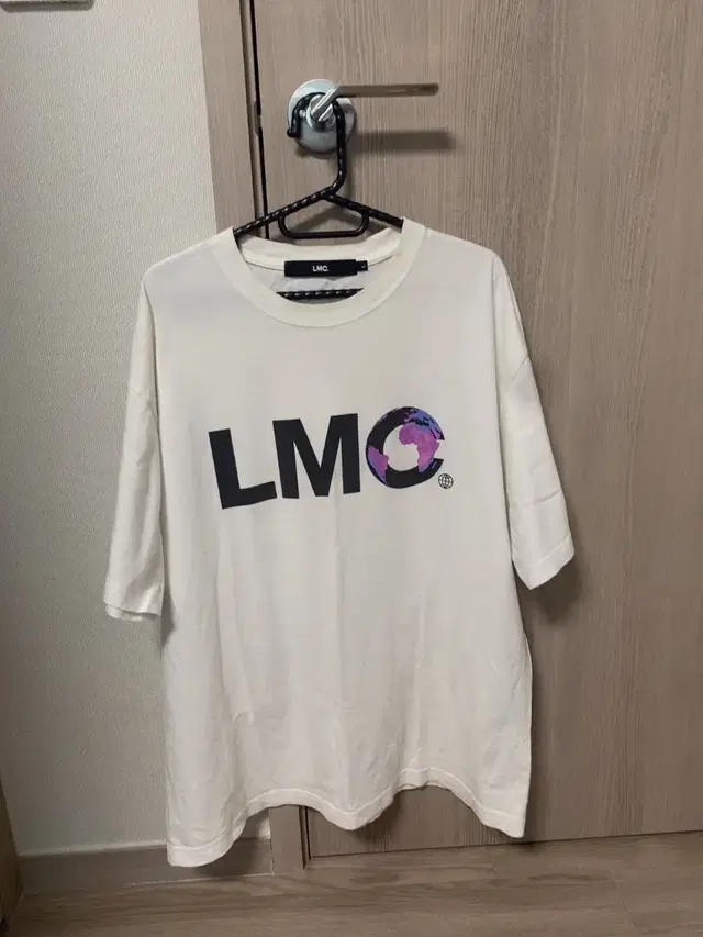 LMC 엘엠씨 지구 반팔티