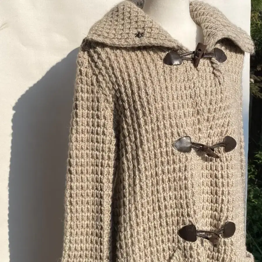 (woman) sweater cardigan