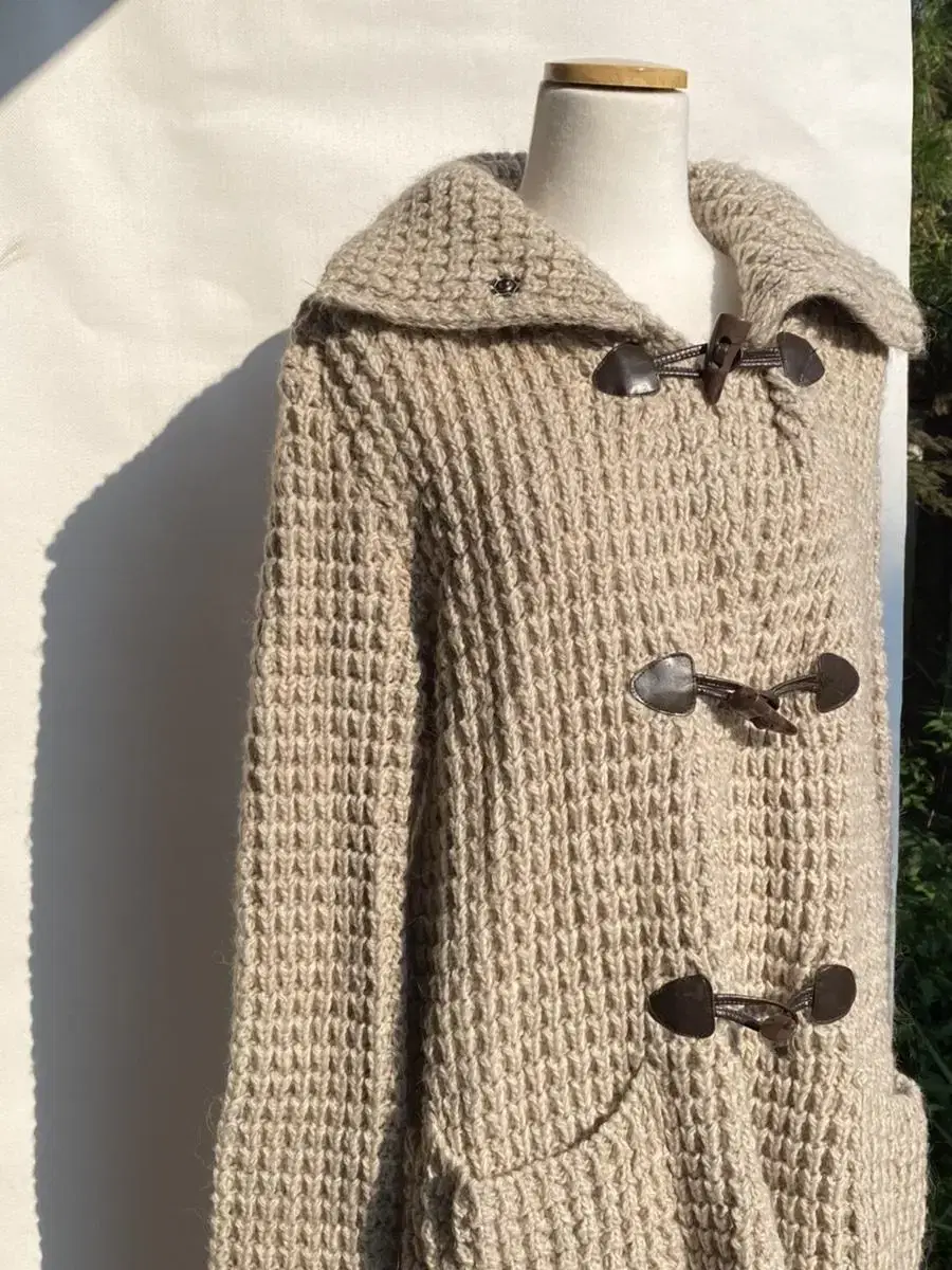 (woman) sweater cardigan