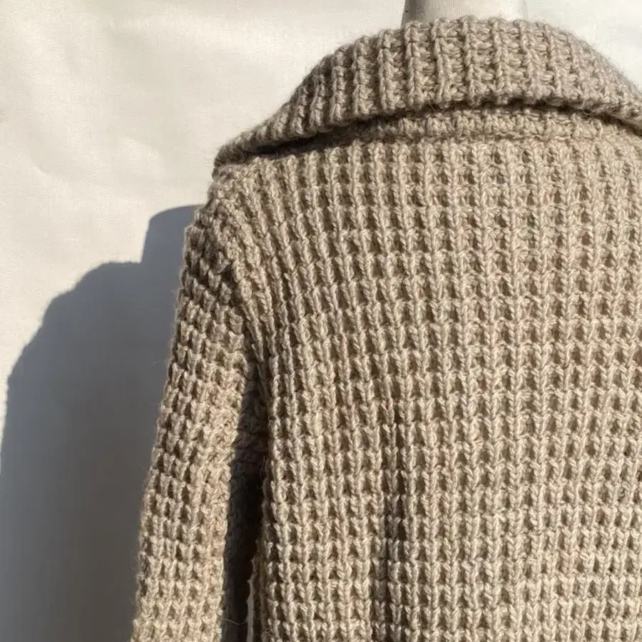 (woman) sweater cardigan