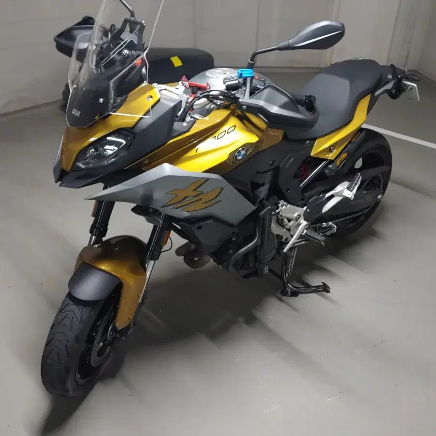 bmw f900xr