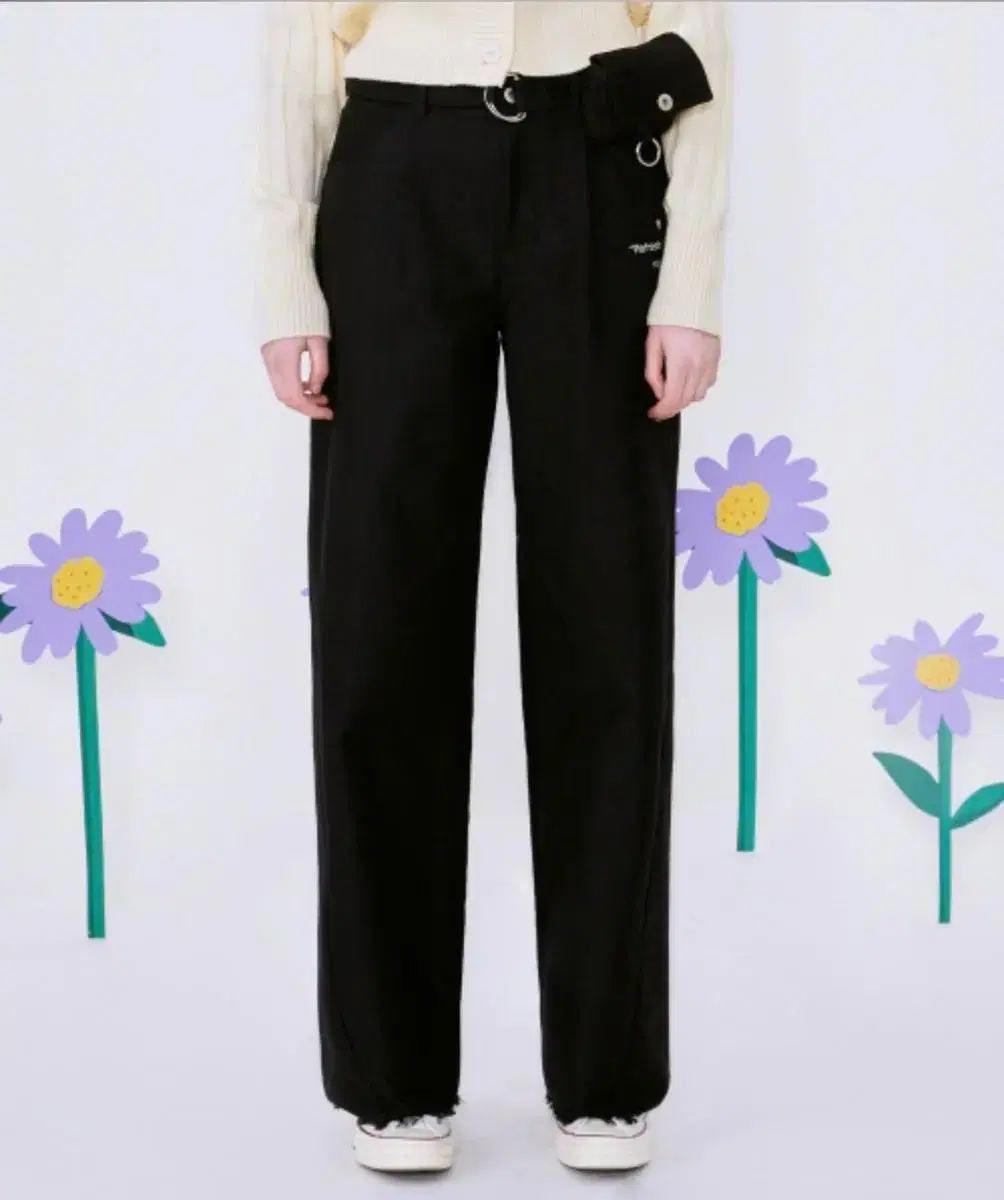 Price drop)Laura Laura Wide Boxy Fit BeltPocket EmbroideryBlack PantsS