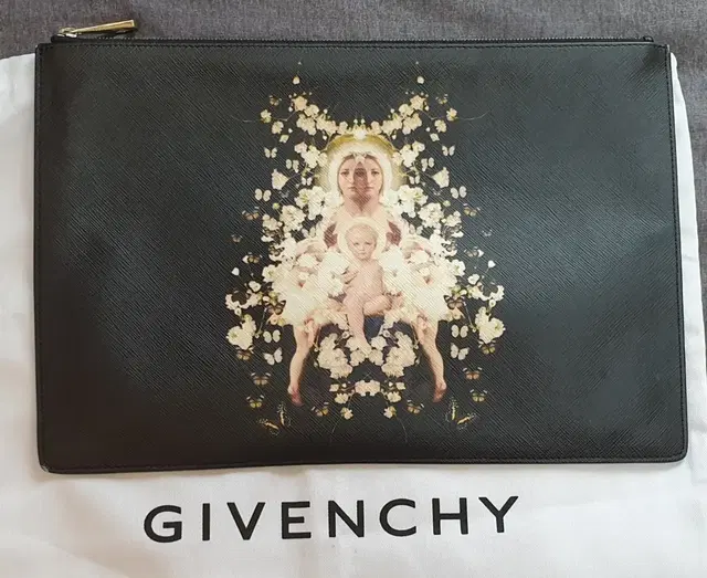 지방시 GIVENCHY 클러치백 플라워마리아 (정품) 팝니다