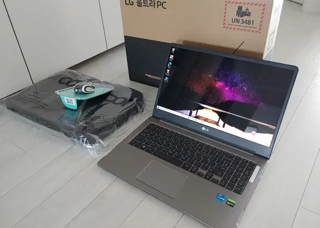 S급15.6형 LG울트라기어i7+GTX1650Ti,24G+1T정품 윈11