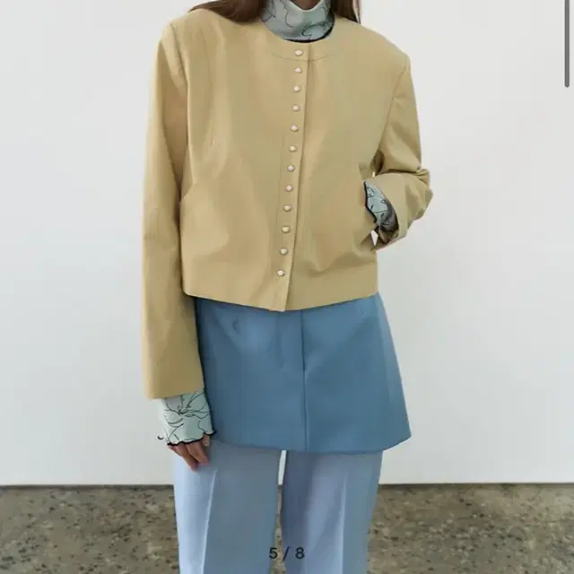 메종마레 Snapped Crop Jacket, Beige