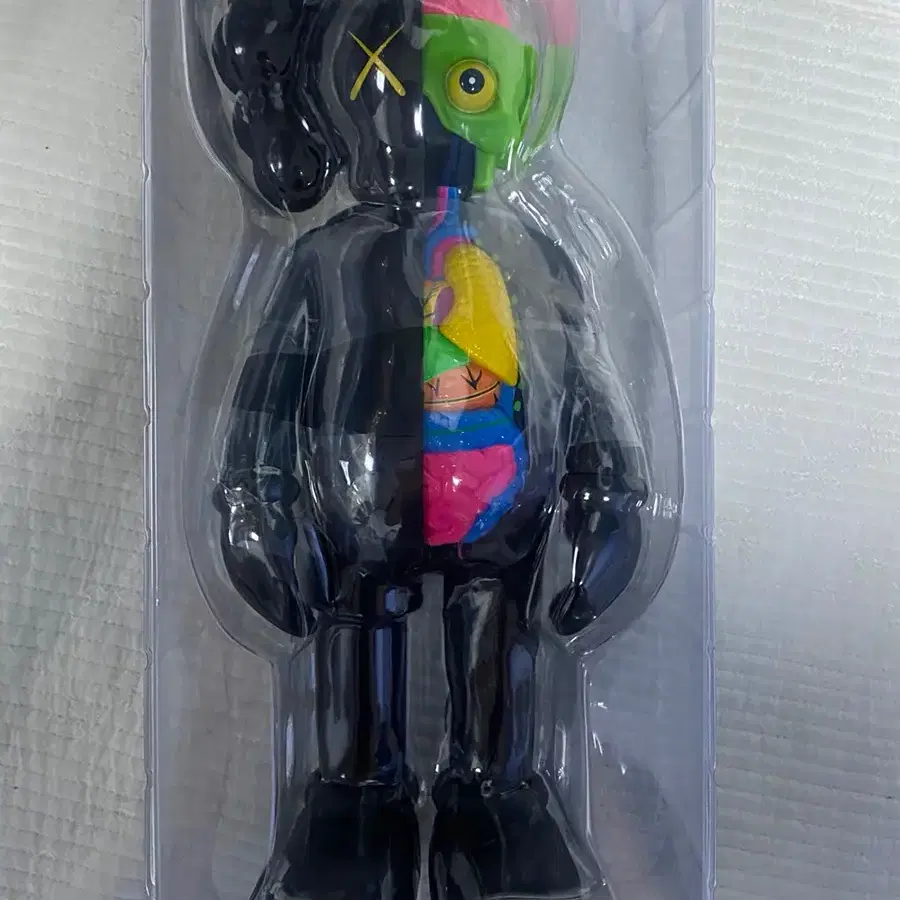 카우스 해부도 블랙 kaws flayed black