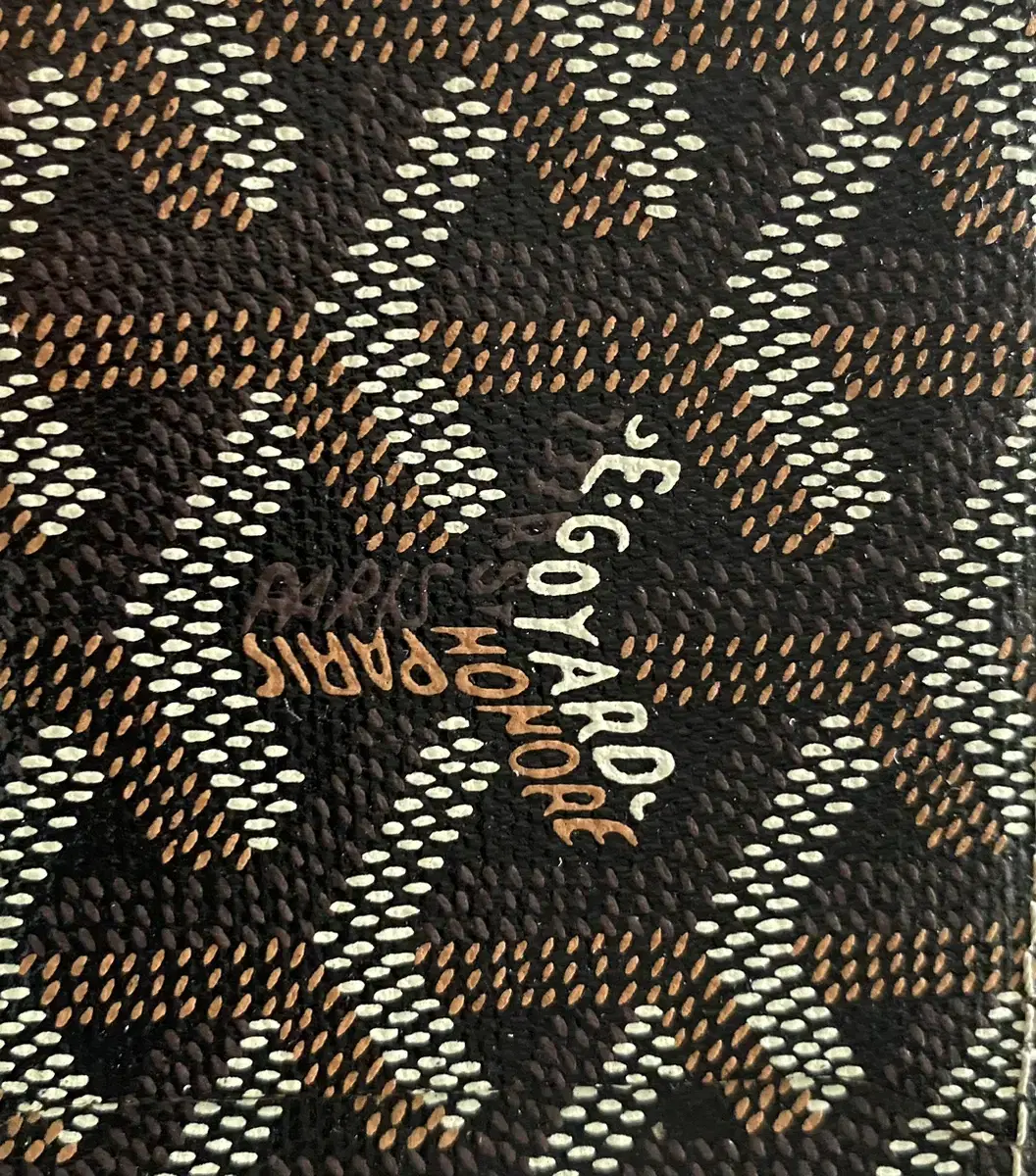 kard -wallet by Goyard