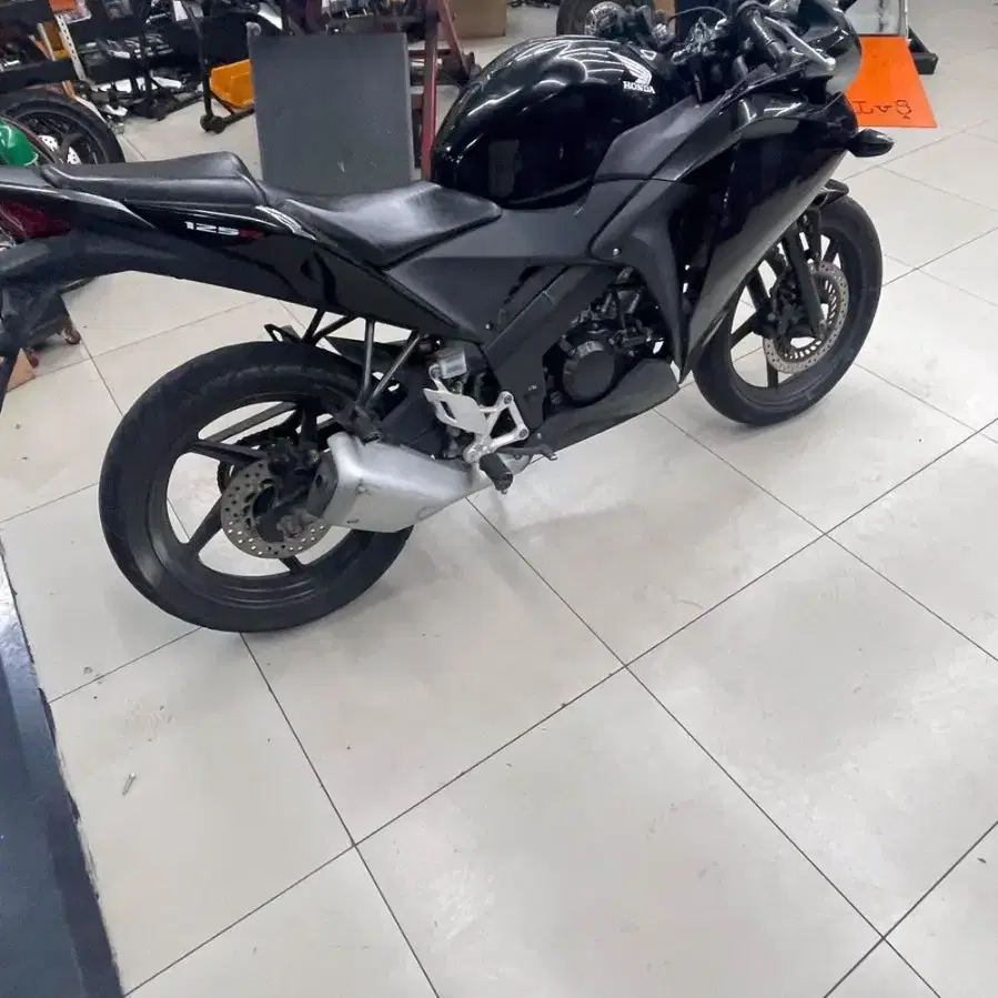 cbr125 14년식