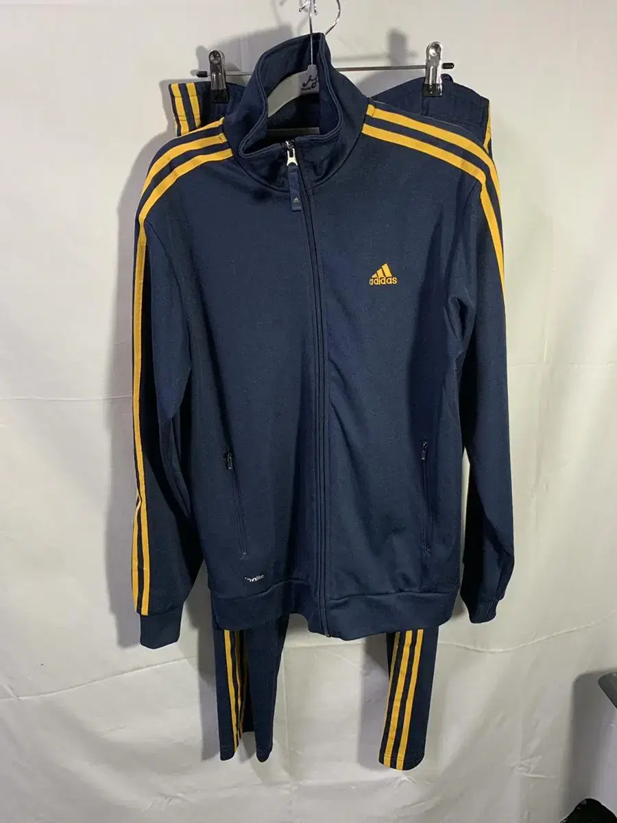 adidas Men's Training Chuu Training Jersey Zip Up Set 100