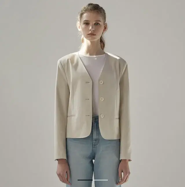 앤니즈 Collarless crop jacket (ivory)