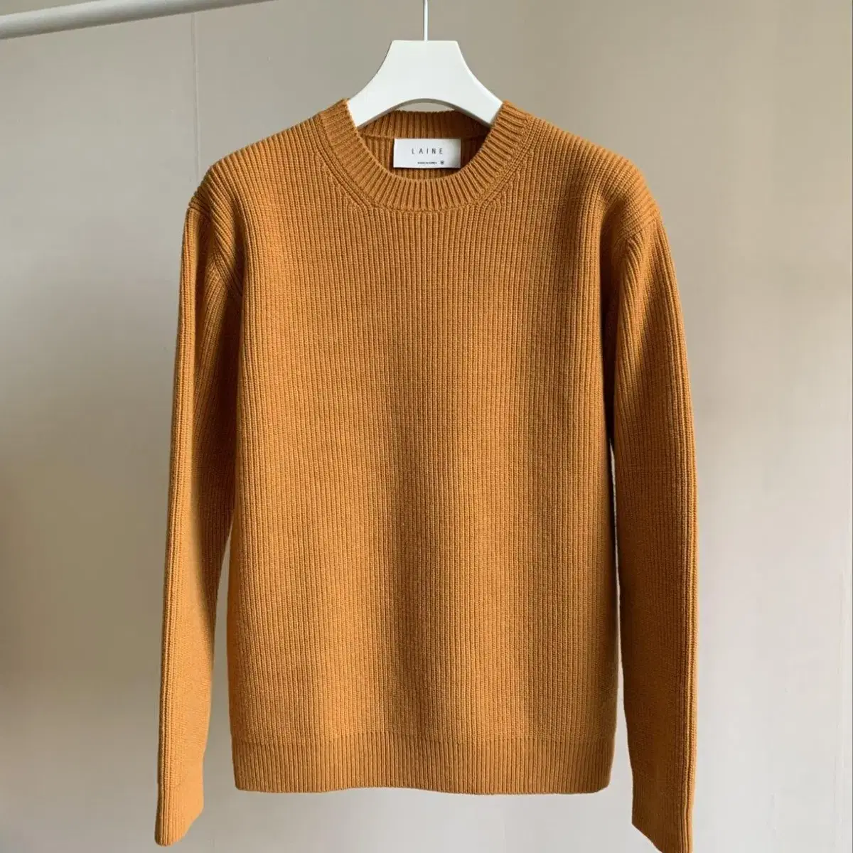 [ 번장단독 SALE 10.900] LAINE 램스울 핫찌니트