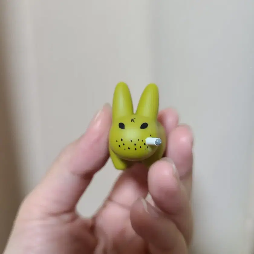 KIDROBOT KINDROBOT Smokin' Rabbit Figure #kidrobot,#킨키로봇,#스모킹래빗,#스모킨래빗 ...