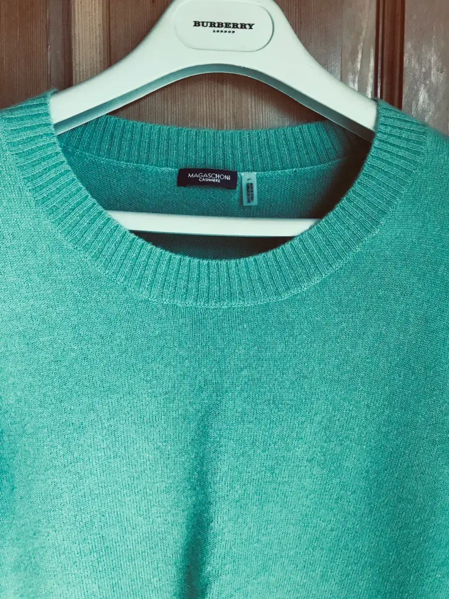 magaschoni cashmere 100 sweater