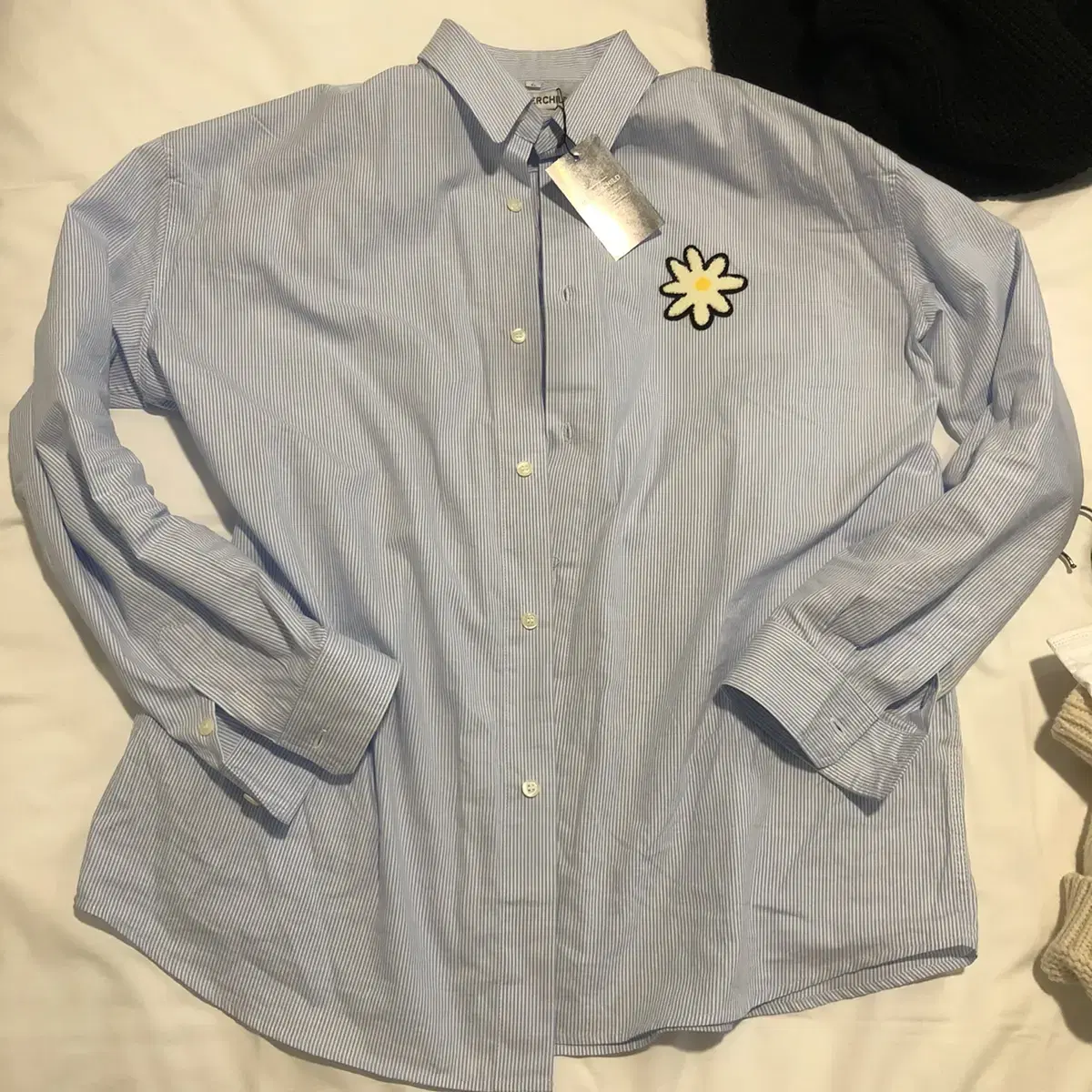 Misty Child Flower Logo Shirt Large