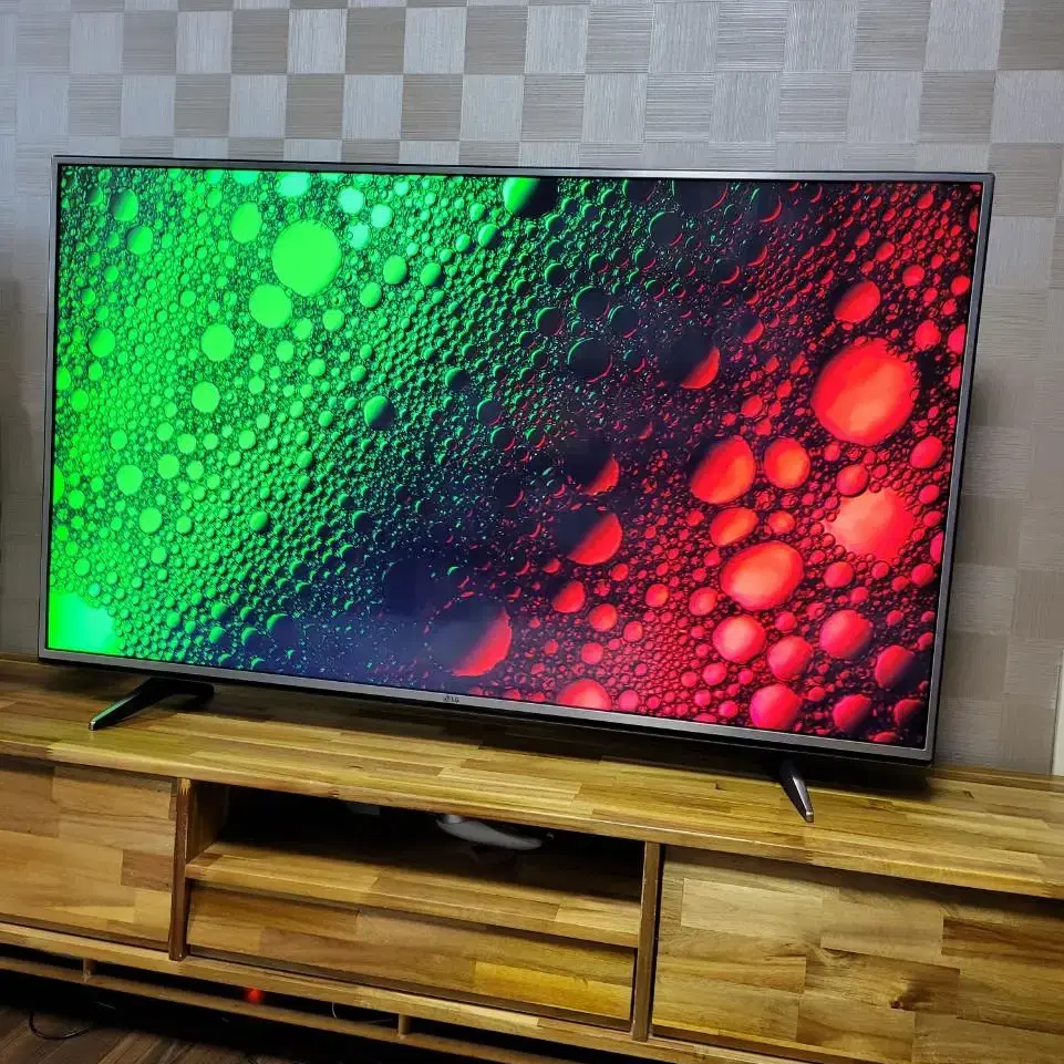 LG 55인치 4K UHD 스마트 TV 팝니다