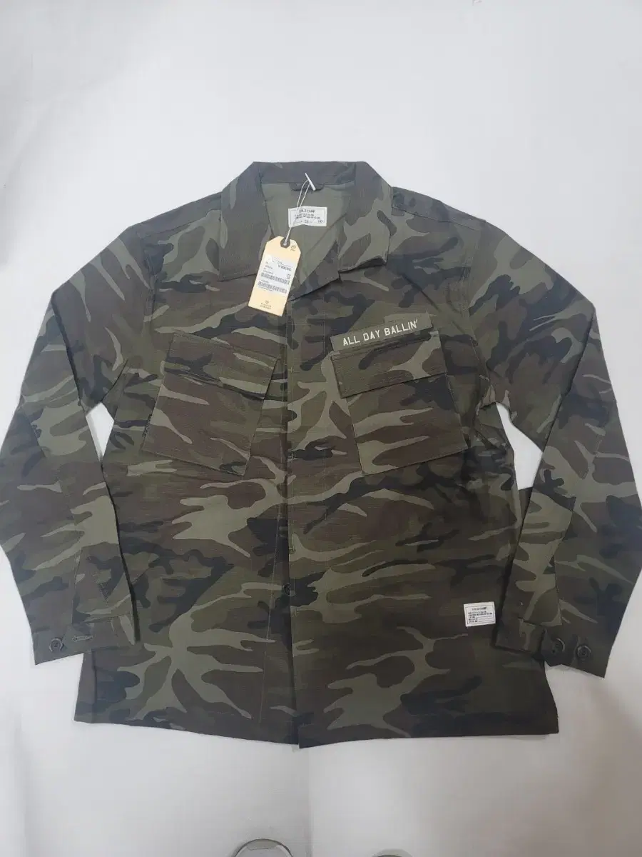 (NEW) Around the Corner Reversible Jacket M (size 100)