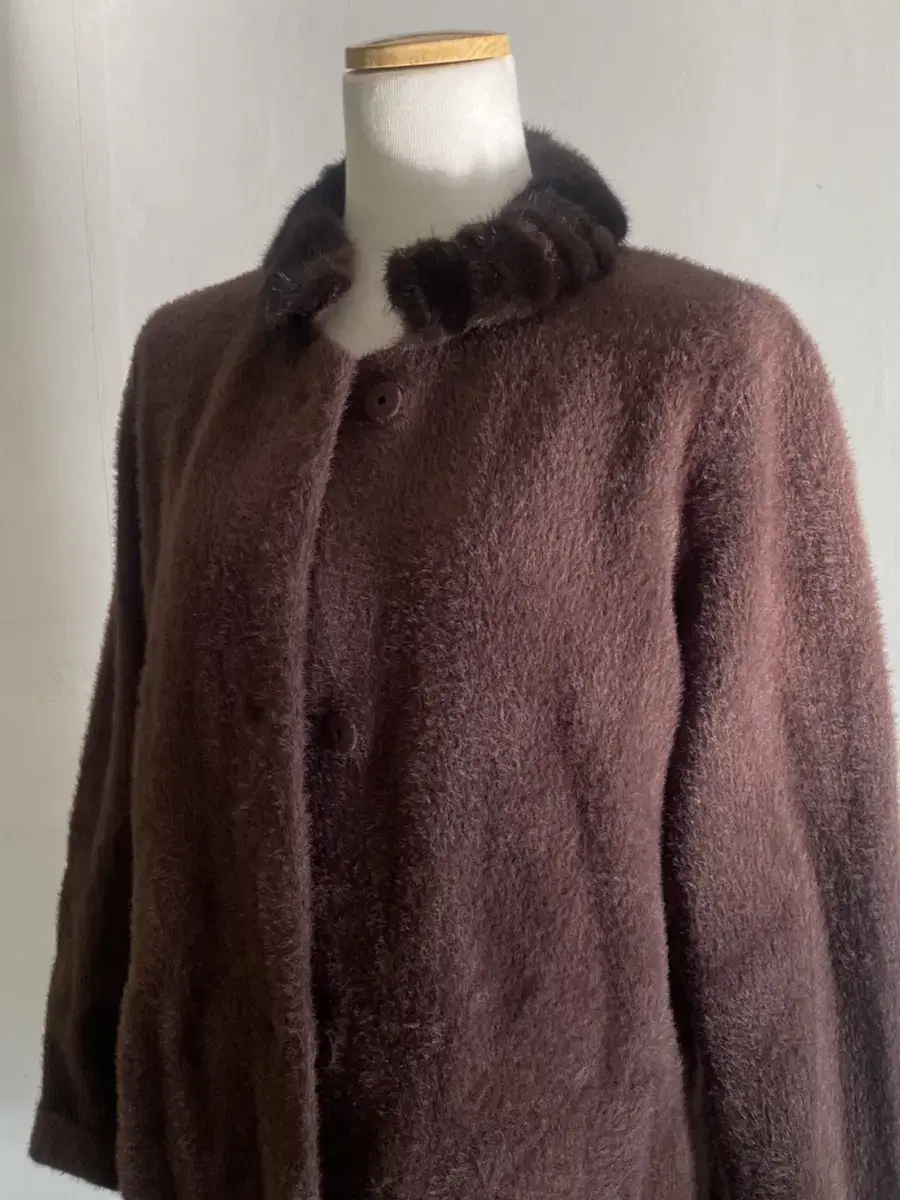 (woman) mink trimming coat