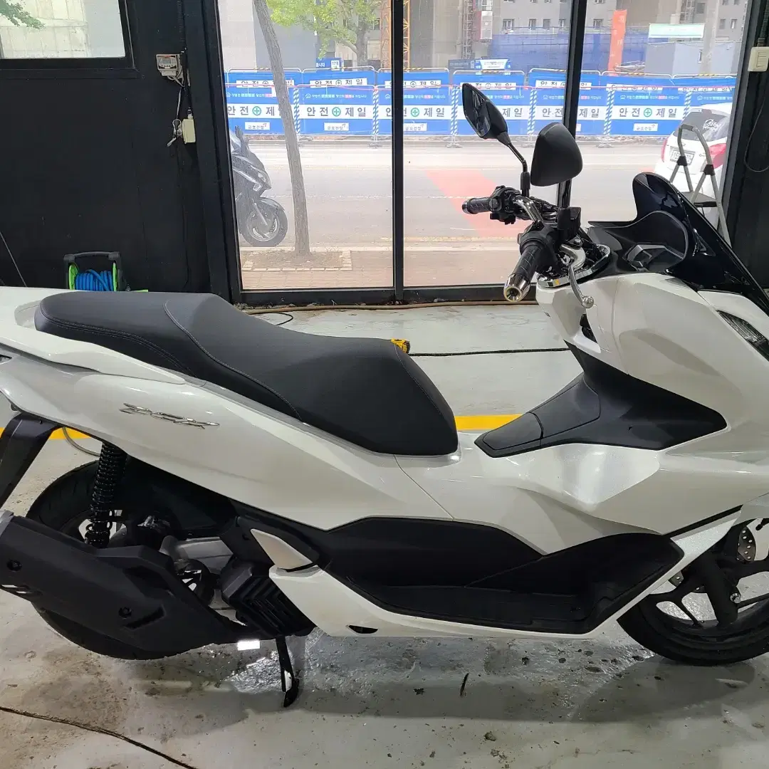 대구 pcx 125 21년식 신차 판매합니다