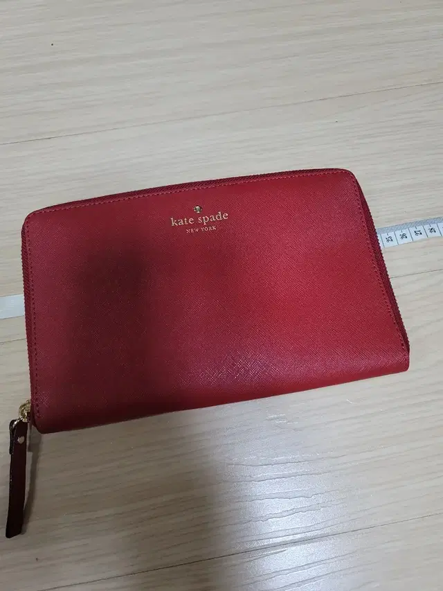 KATE SPADE 뉴욕 클러치 새것