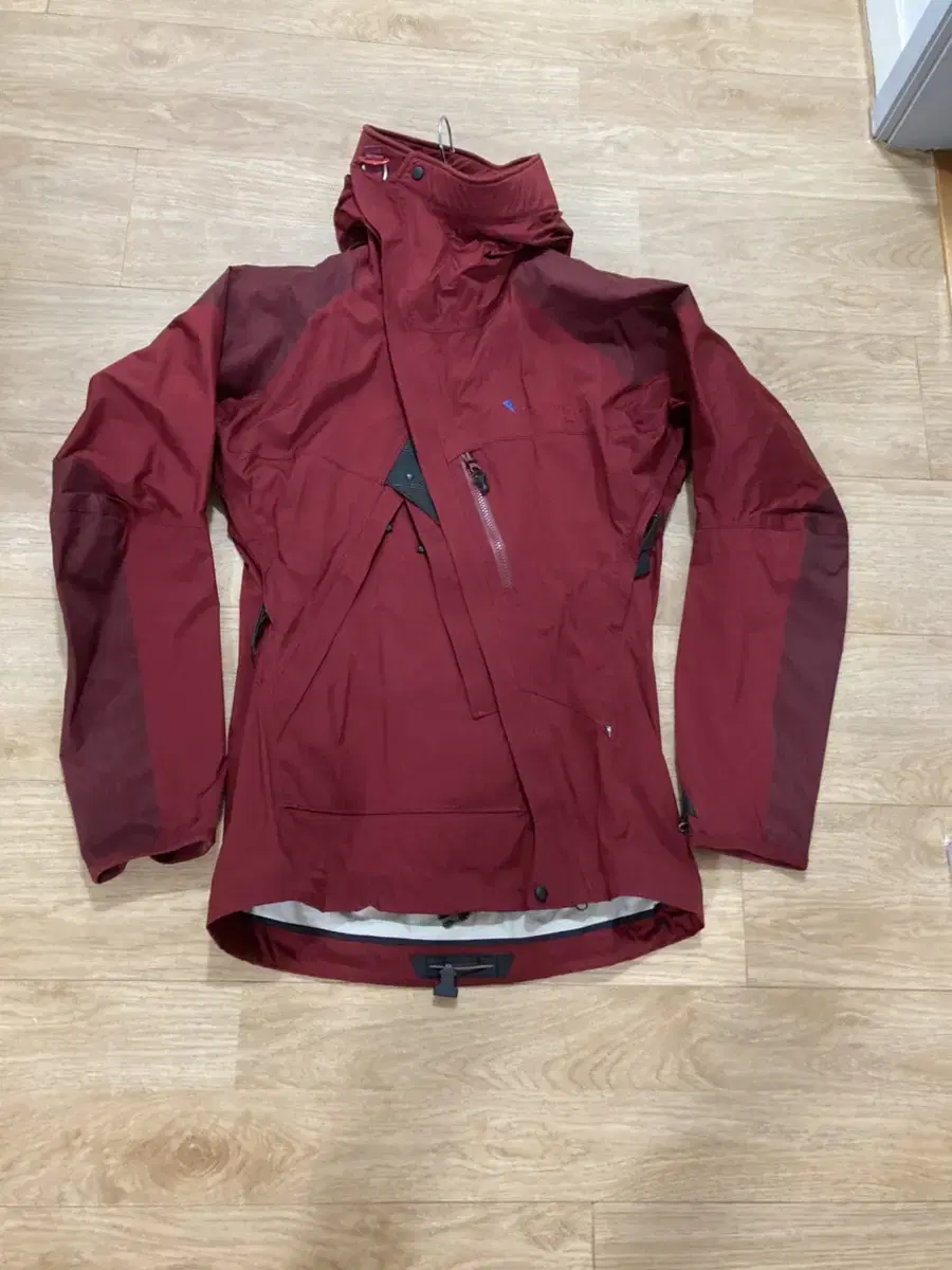 Klattermusen Esk Jacket