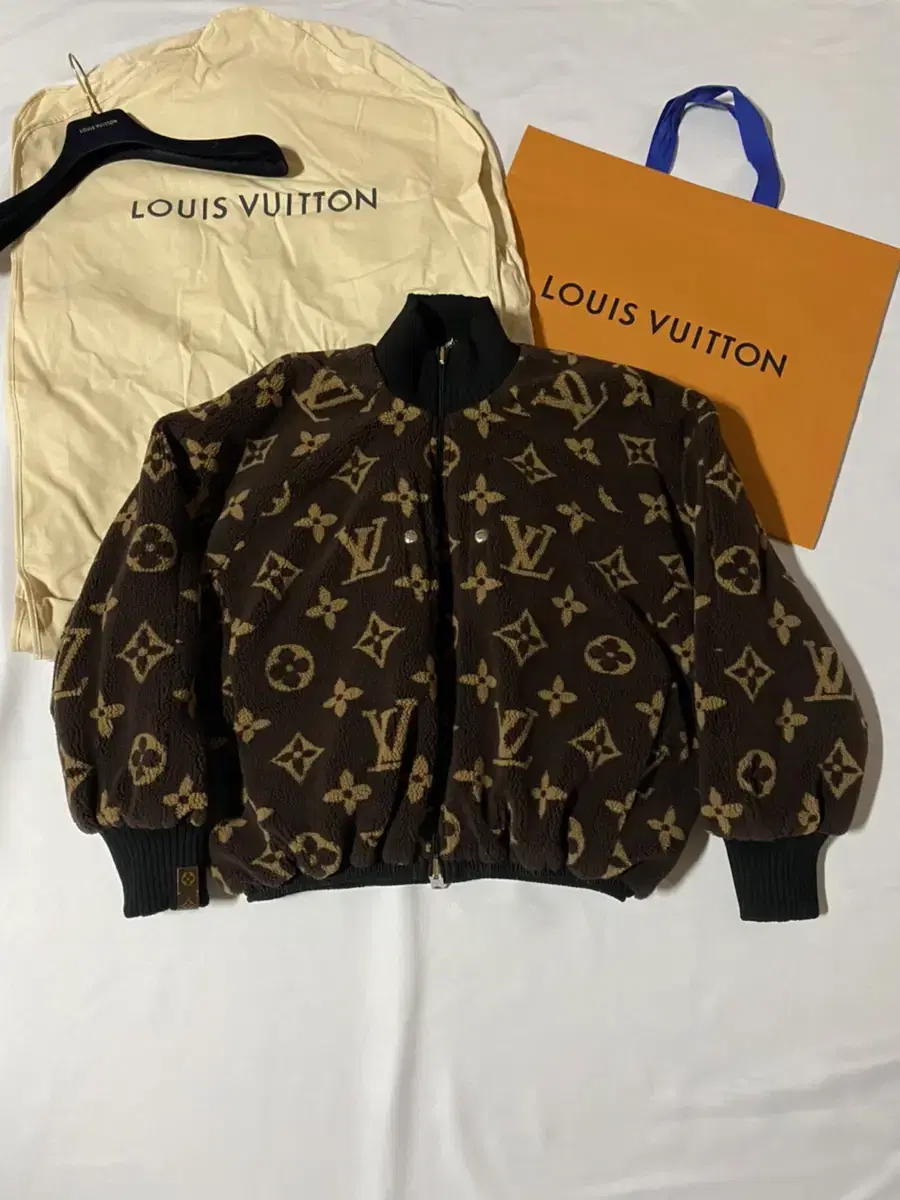 40) [Department Store Edition] Louis Vuitton Monogram Reversible Furisode