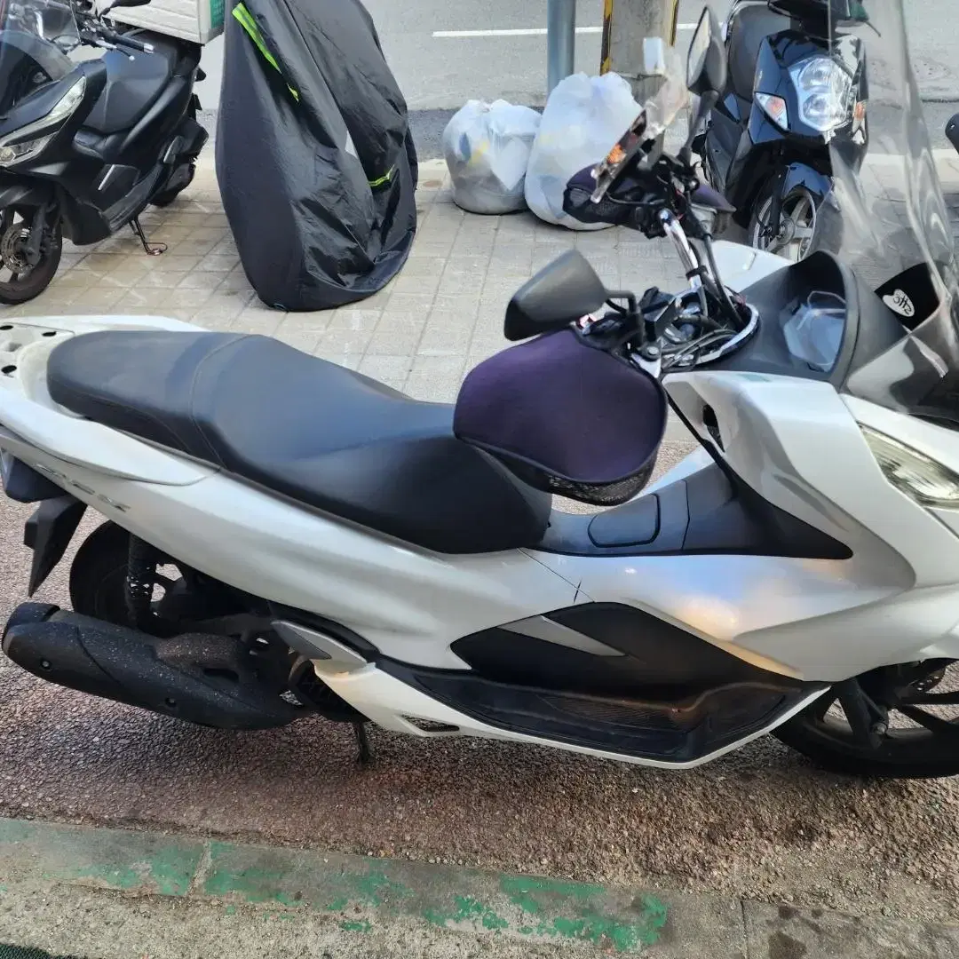 pcx19년식 판매합니다