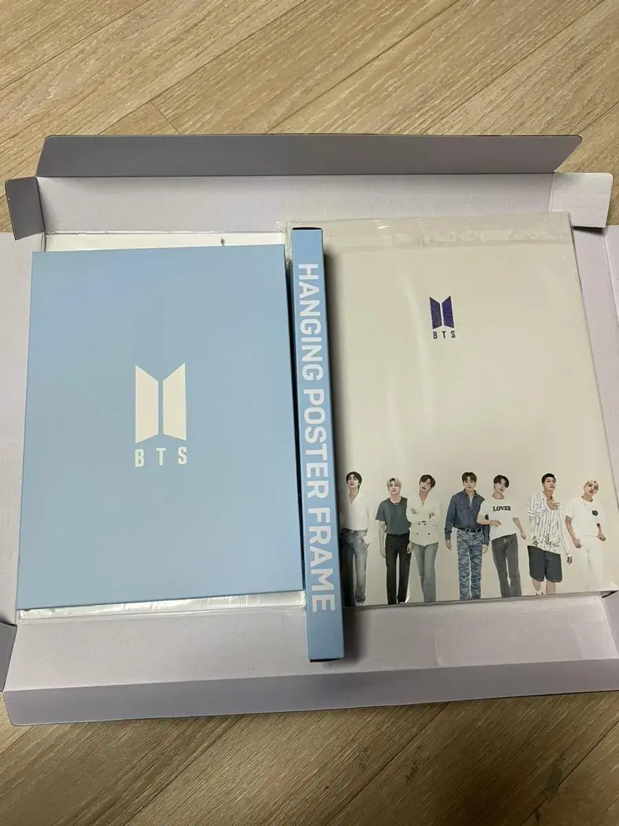 I sell a bangtan munchbox4 full set.