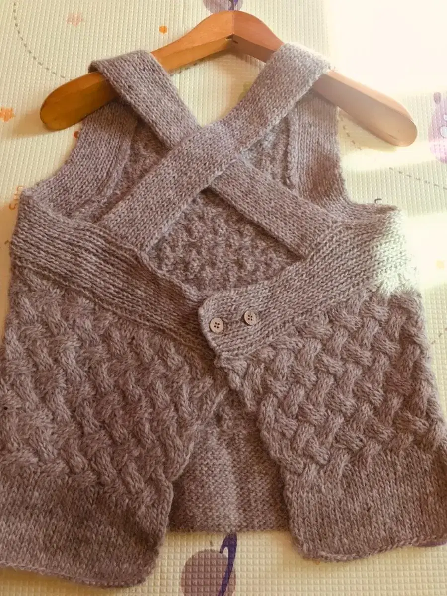 Japanese brand ITANGI wool vest best