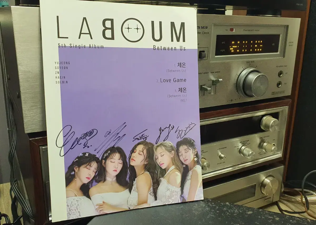 (Final Price) photocard Includes - Lavum Body Temperature Handwritten signature CD