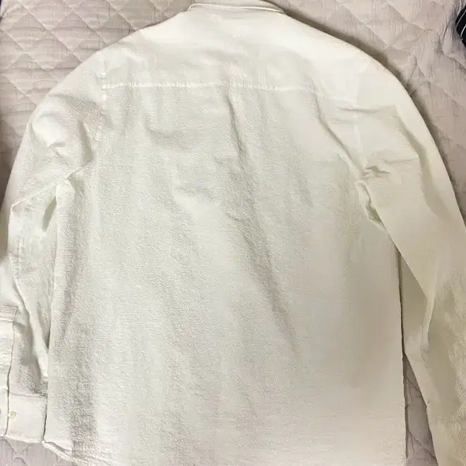 COS 코스 / TEXTURED SEERSUCKER SHIRT / 41